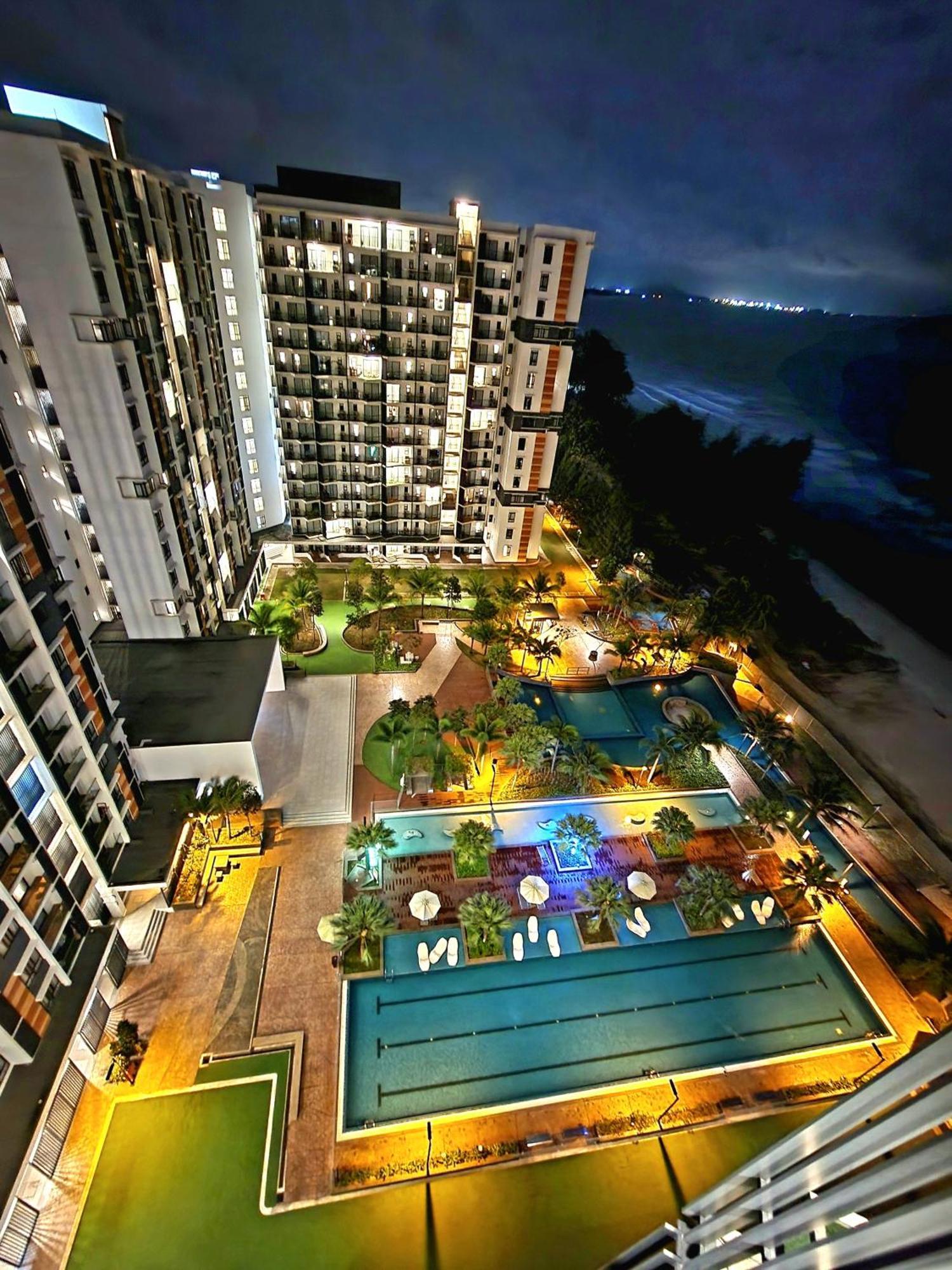 Spectacular High Floor Sea View And Pool View Residences Kuantan Exterior foto